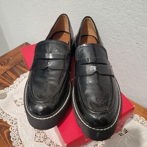 Franco Sarto Womens Balin Lug Sole Loafers Sz 7.5M Slip On Shoes NWOB Black